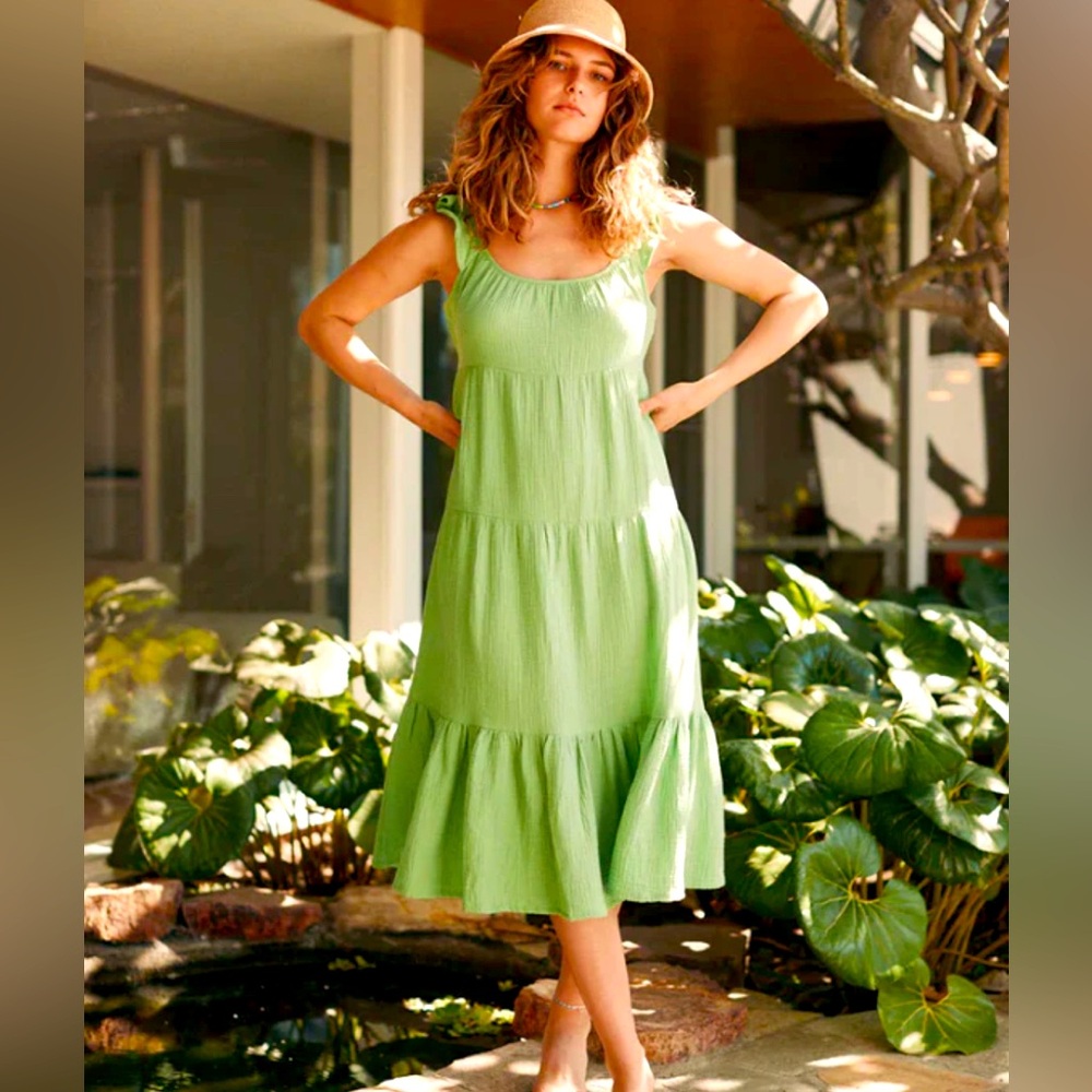 Gorgeous Jade color, marine layer, Jude flutter sleeve dress
